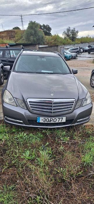 Usado 2010 Mercedes E250 | € 6.800 - Imagem 1/4