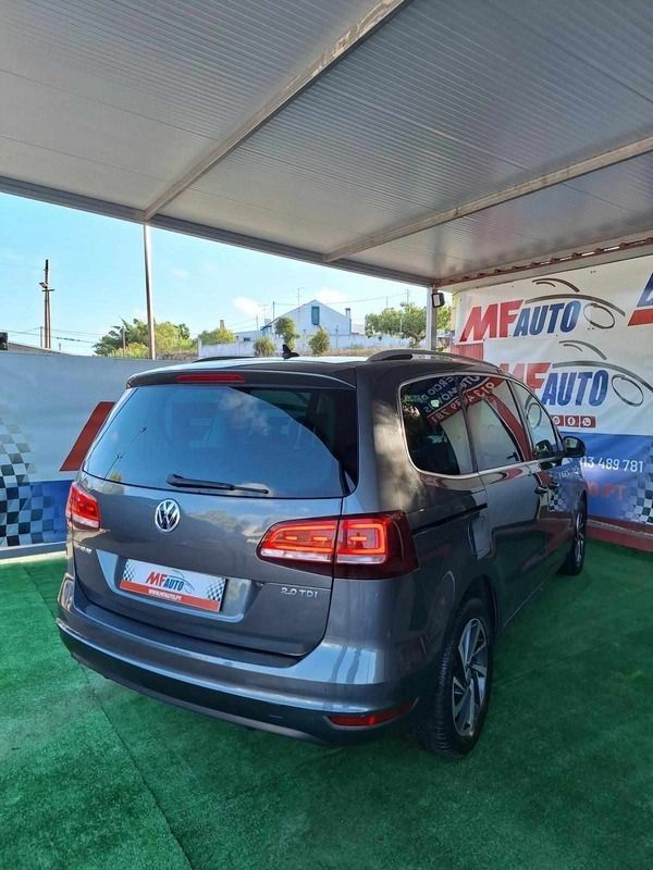 Usado VW Sharan Highline 184 HP (135 kW) 2017 Cinzento Monovolume