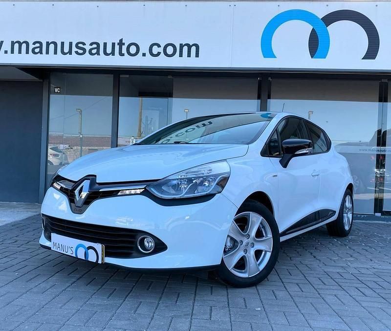Branco Usado 2016 Renault Clio IV LIMITED Sedan | € 9.990 (Preço justo) - Imagem 1/1