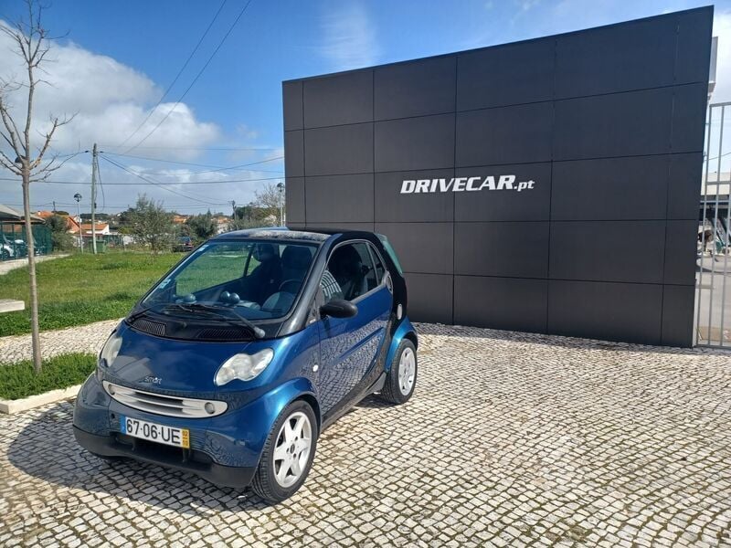 Azul Usado 2002 Smart ForTwo Coupé Passion Coupé | € 4.980 - Imagem 1/4