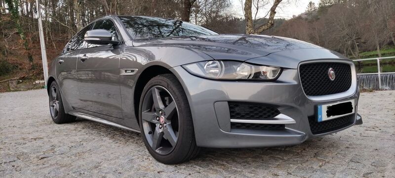 Usado 2018 Jaguar XE R-Sport Sedan | € 22.000 (Preço justo) - Imagem 1/4