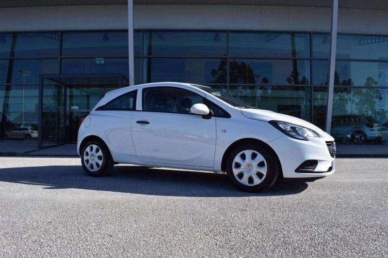 Branco Usado 2016 Opel Corsa Van | € 6.900 (Caro) - Imagem 1/4