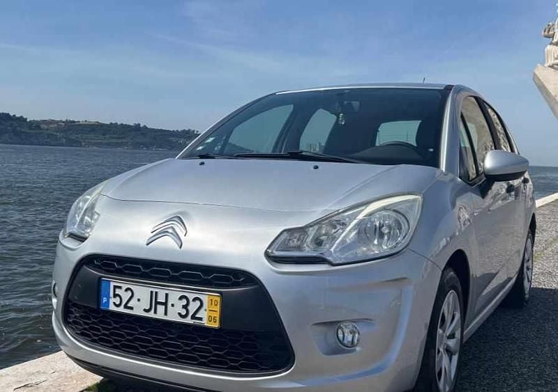 Cinzento Usado 2010 Citroën C3 Citadino | € 6.000 (Preço justo) - Imagem 1/4