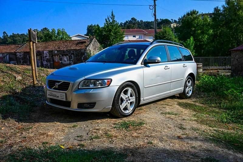 Cinza Usado 2009 Volvo V50 Kinetic Carrinha | € 6.990 (Preço justo) - Imagem 1/4