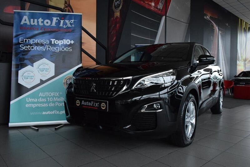 Cinzento Usado 2018 Peugeot 3008 Active Monovolume | € 17.800 (Preço elevado) - Imagem 1/4