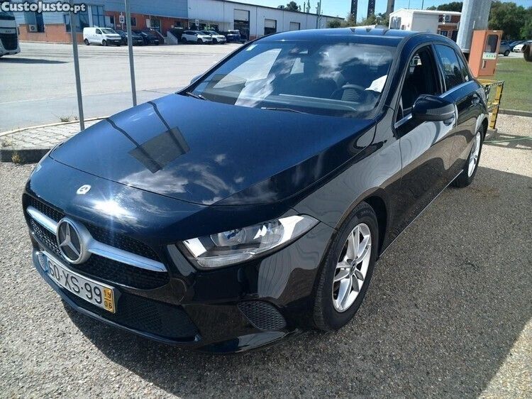 Preto Usado 2019 Mercedes A180 Style Sedan | € 26.500 (Preço justo) - Imagem 1/1