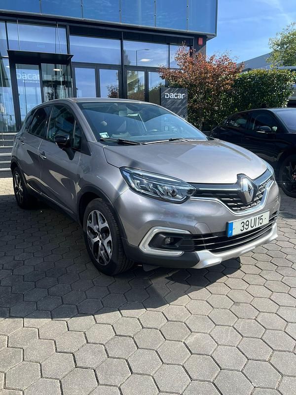 Cinzento Usado 2018 Renault Captur SUV | € 13.999 (Preço justo) - Imagem 1/4