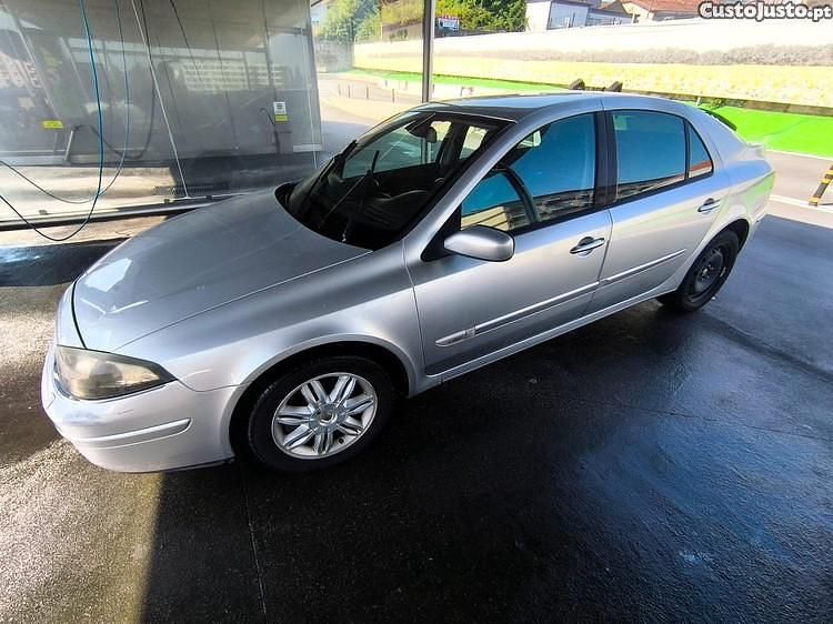 Cinza Usado 2005 Renault Laguna II | € 2.900 - Imagem 1/1