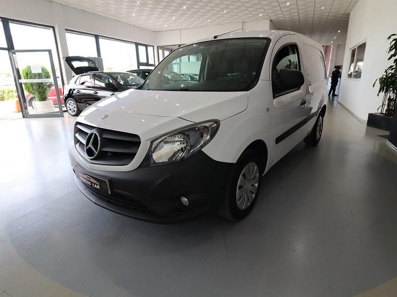 Usado Mercedes Citan 108 80 HP (58 kW) 2021 Branco