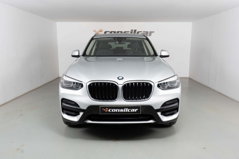 Cinza Usado 2021 BMW X3 Luxury Line SUV | € 33.980 (Super Preço) - Imagem 1/4