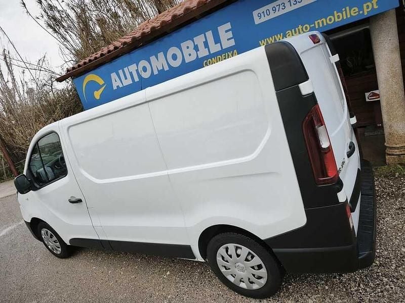 Usado Renault Trafic 120 HP (88 kW) 2019 Branco Monovolume