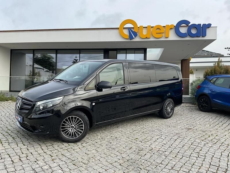 Usado Mercedes Vito 163 HP (119 kW) 2023 Preto Van