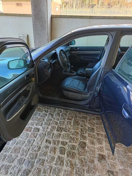 Usado Audi A4 110 HP (80 kW) 1998 Sedan