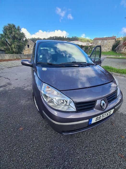 Usado 2004 Renault Scénic II Monovolume | € 1.800 (Preço justo) - Imagem 1/4