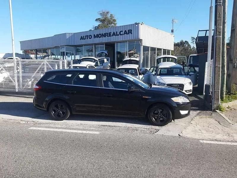Usado Ford Mondeo Titanium 125 HP (91 kW) 2010 Preto Carrinha