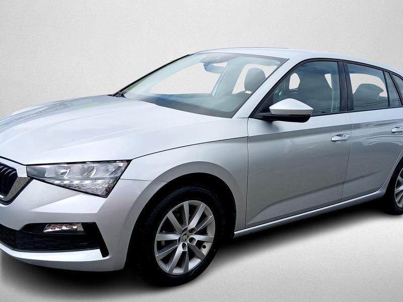 Outra Usado 2022 Skoda Scala Citadino | € 13.990 (Preço justo) - Imagem 1/4