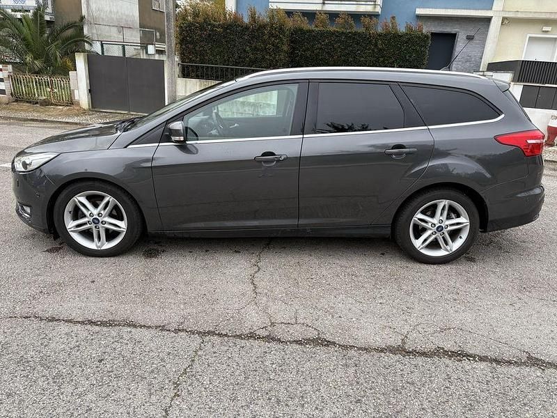 Usado Ford Focus 120 HP (88 kW) 2017 Sedan