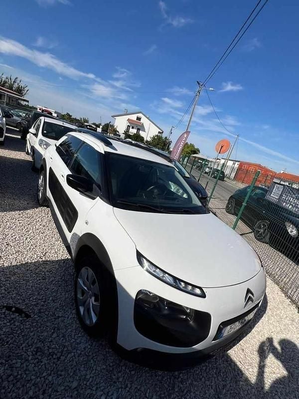Usado Citroën C4 Cactus 82 HP (60 kW) 2015 Branco Citadino