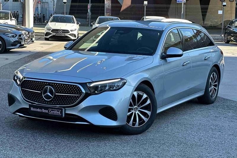 Prateado Usado 2024 Mercedes E220 Carrinha | € 52.900 (Preço justo) - Imagem 1/4