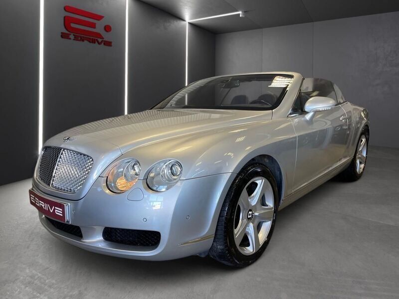 Cinzento Usado 2007 Bentley Continental Sedan | € 84.980 - Imagem 1/4