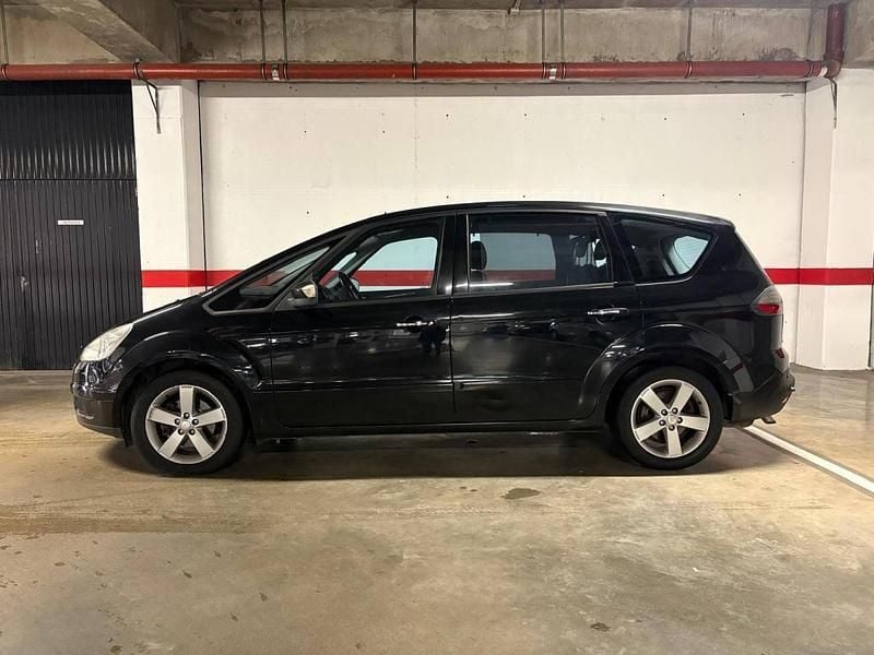 Usado Ford S-MAX Titanium 125 HP (91 kW) 2009 Preto Monovolume