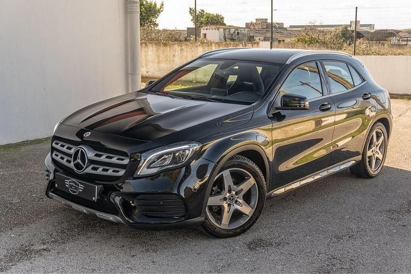 Usado 2019 Mercedes GLA180 AMG line SUV | € 21.750 (Bom preço) - Imagem 1/4