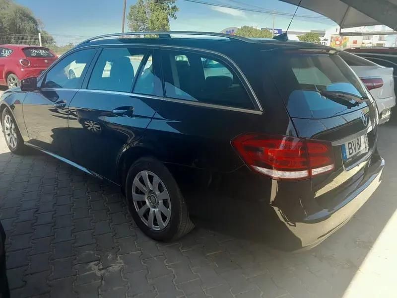 Usado Mercedes E200 Avantgarde 136 HP (100 kW) 2016 Preto Carrinha