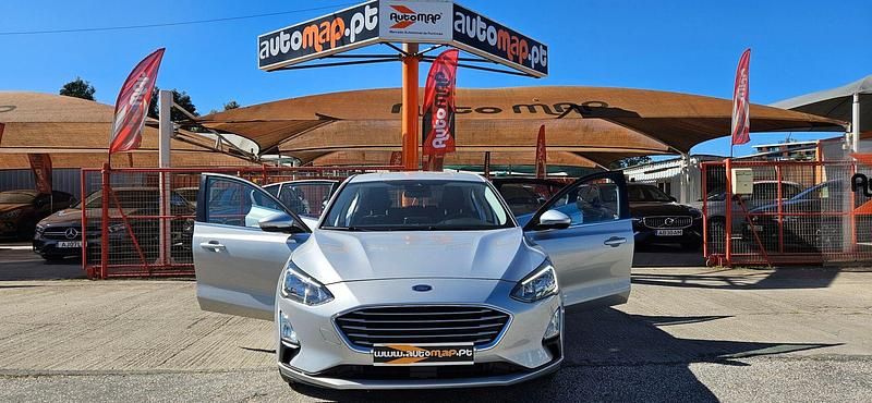 Cinzento Usado 2022 Ford Focus Active | € 22.000 (Preço elevado) - Imagem 1/4