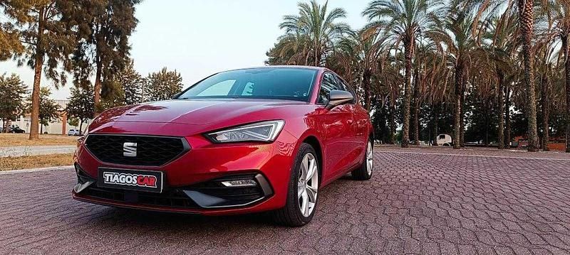 Usado Seat Leon 204 HP (150 kW) 2021 Vermelho