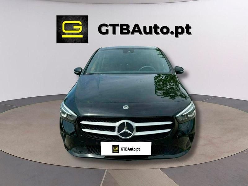 Branco Usado 2022 Mercedes B250 Monovolume | € 27.499 - Imagem 1/4