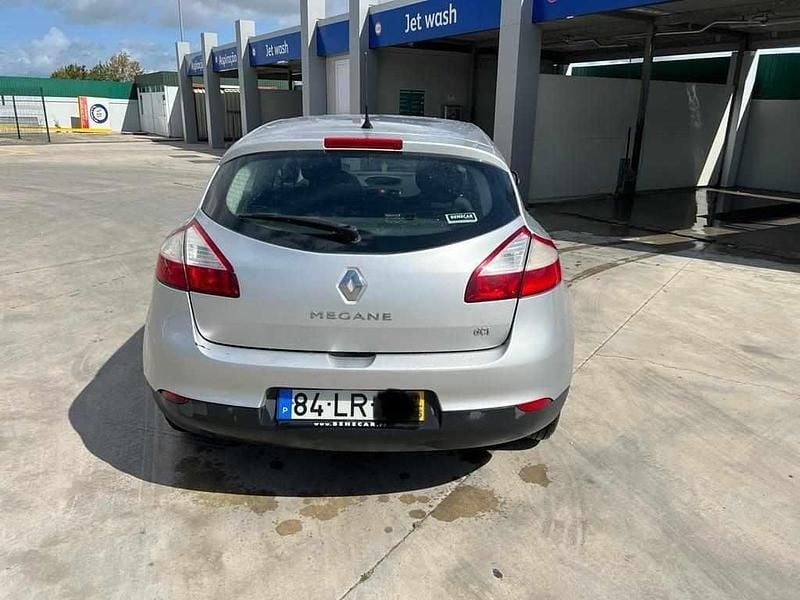 Cinzento Usado 2011 Renault Mégane III Citadino | € 4.000 (Super Preço) - Imagem 1/4