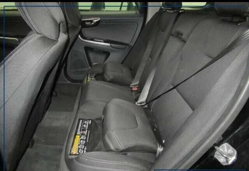 Usado Volvo XC60 190 HP (139 kW) 2015 Preto SUV