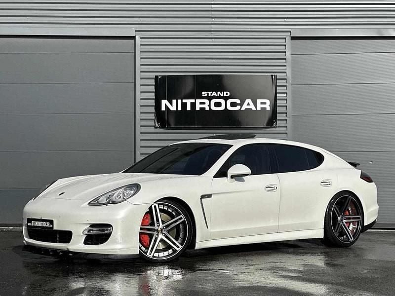 Branco Usado 2010 Porsche Panamera Turbo Sedan | € 69.850 - Imagem 1/4