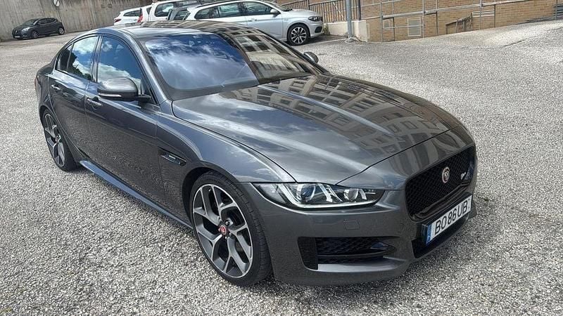 Usado 2016 Jaguar XE R-Sport Sedan | € 17.900 (Preço justo) - Imagem 1/4