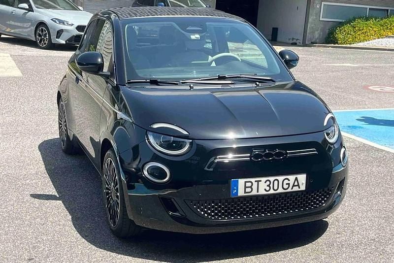 Preto Novo 2025 Fiat 500e Cabrios | € 36.500 - Imagem 1/4