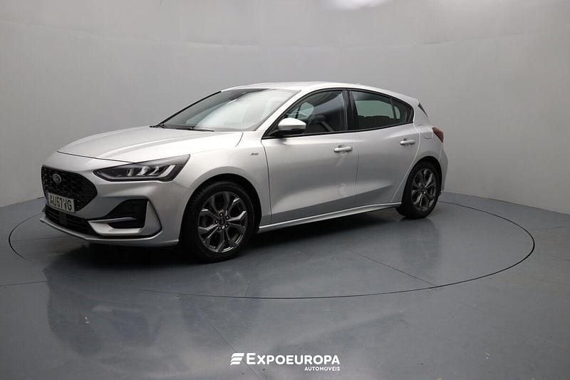 Cinzento Usado 2022 Ford Focus ST-Line | € 19.990 (Preço justo) - Imagem 1/4