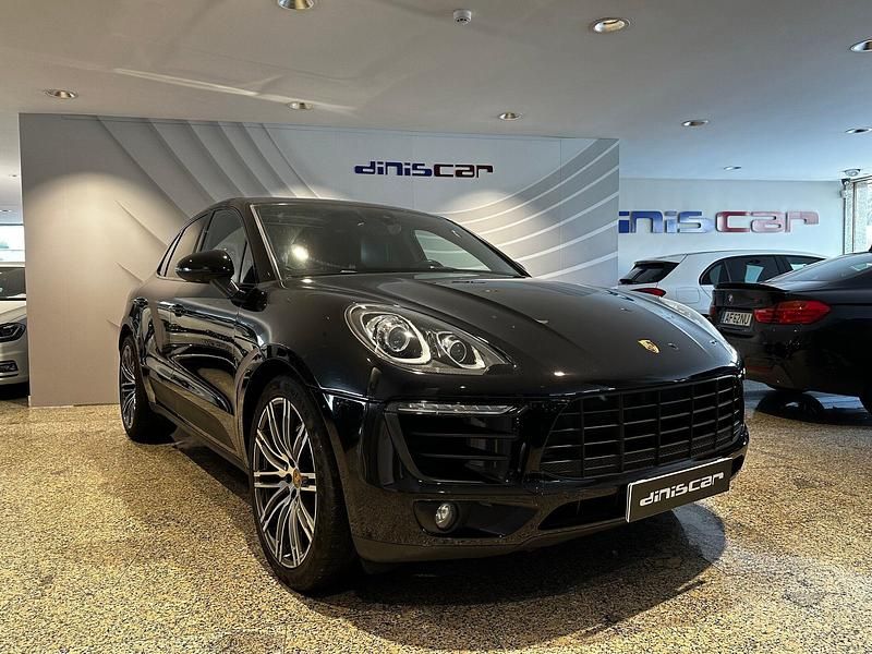 Usado Porsche Macan S 258 HP (189 kW) 2014 Preto SUV