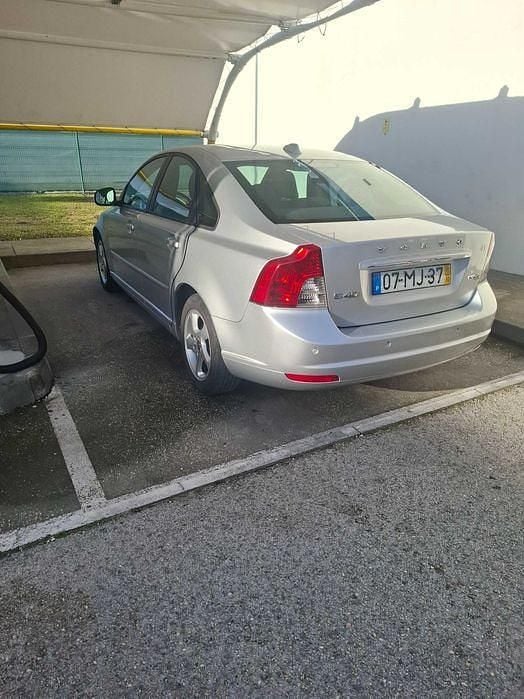 Usado Volvo S40 120 HP (88 kW) 2011 Sedan