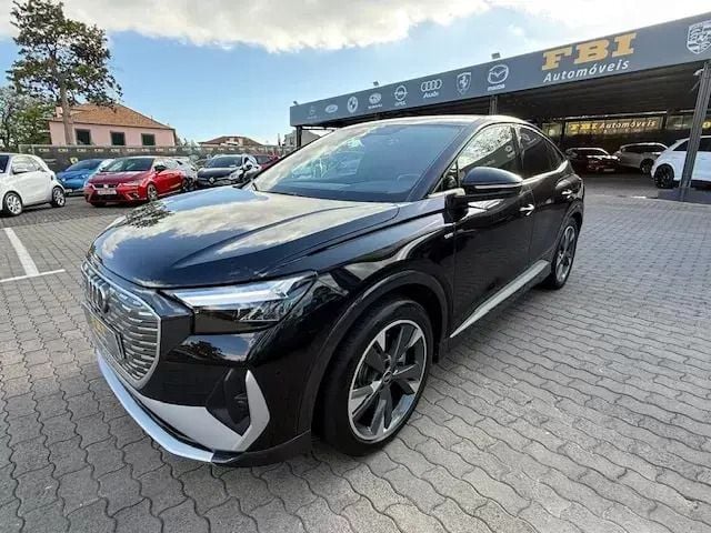 Preto Usado 2023 Audi Q4 Sportback e-tron Sport SUV | € 47.900 - Imagem 1/4