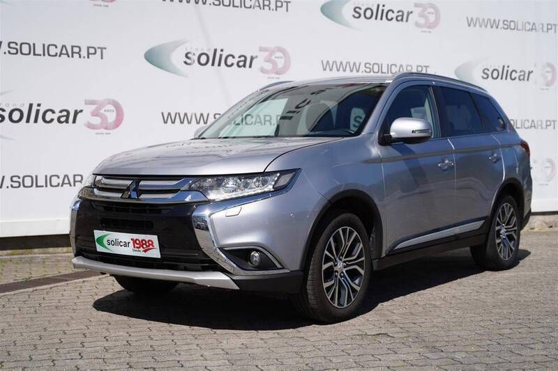 Cinza Usado 2017 Mitsubishi Outlander Intense SUV | € 16.990 (Preço justo) - Imagem 1/4