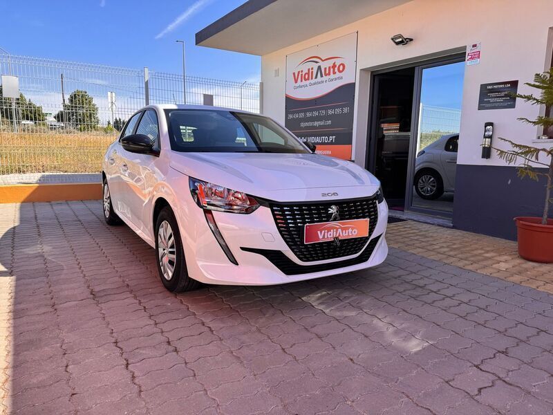Branco Usado 2022 Peugeot 208 Active Citadino | € 15.900 (Preço justo) - Imagem 1/4