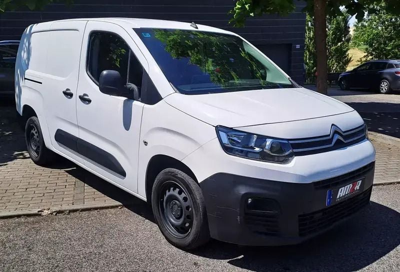 Branco Usado 2019 Citroën Berlingo Monovolume | € 12.450 (Preço justo) - Imagem 1/4