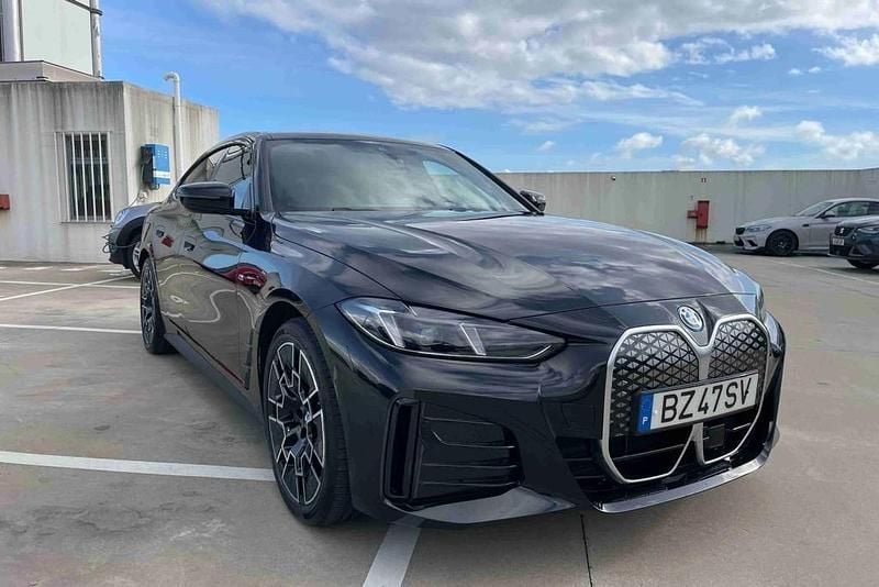 Usado BMW i4 Comfort Edition 250 kW (340 HP) 2025 Preto Sedan