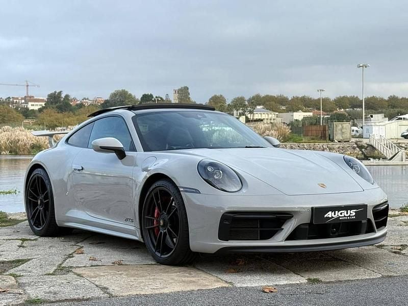 Cinzento Usado 2023 Porsche 992 | € 185.000 (Preço justo) - Imagem 1/4