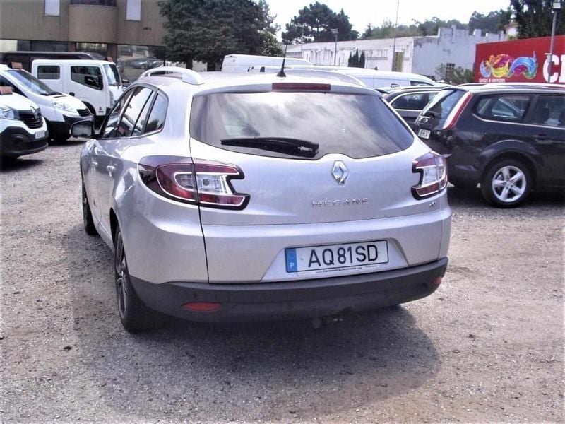 Usado Renault Mégane III 110 HP (80 kW) 2016 Cinzento Carrinha