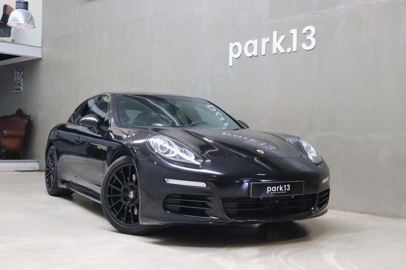 Preto Usado 2014 Porsche Panamera Sedan | € 44.900 - Imagem 1/4