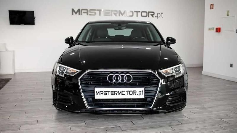 Usado Audi A3 115 HP (84 kW) 2017 Preto Sedan