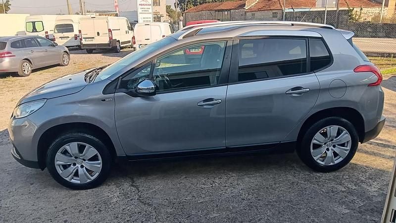 Usado Peugeot 2008 Style 82 HP (60 kW) 2016 Cinza prata SUV