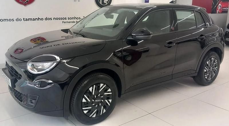 Preto Novo 2025 Fiat 600 Red SUV | € 28.500 (Preço justo) - Imagem 1/4