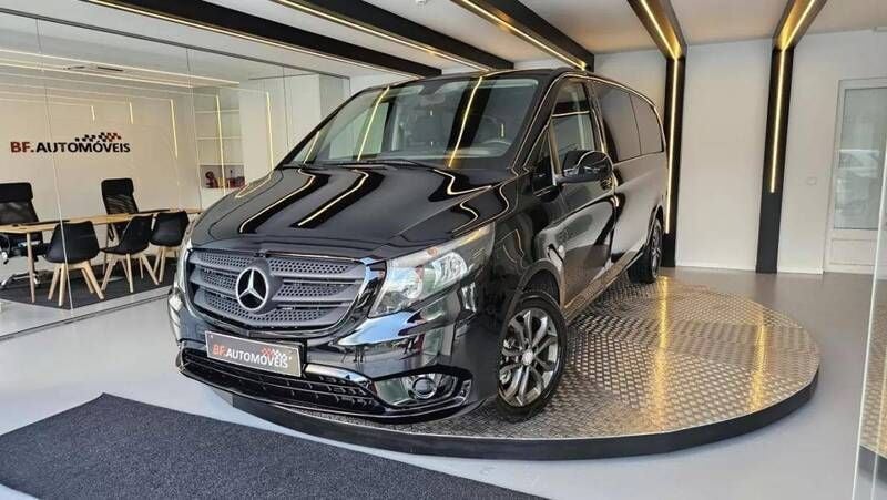 Preto Usado 2019 Mercedes Vito Monovolume | € 34.900 (Preço elevado) - Imagem 1/4
